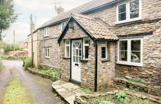 House & Barn Conversion Opportunity in Hallen photo